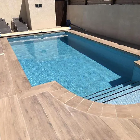 Narbonne: Spacious Country Retreat With Private Pool *